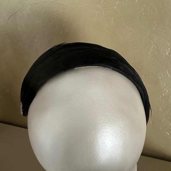 ELEGANT 1950s\' BLACK FEATHER/RHINESTONE COCKTAIL HAT main image 8
